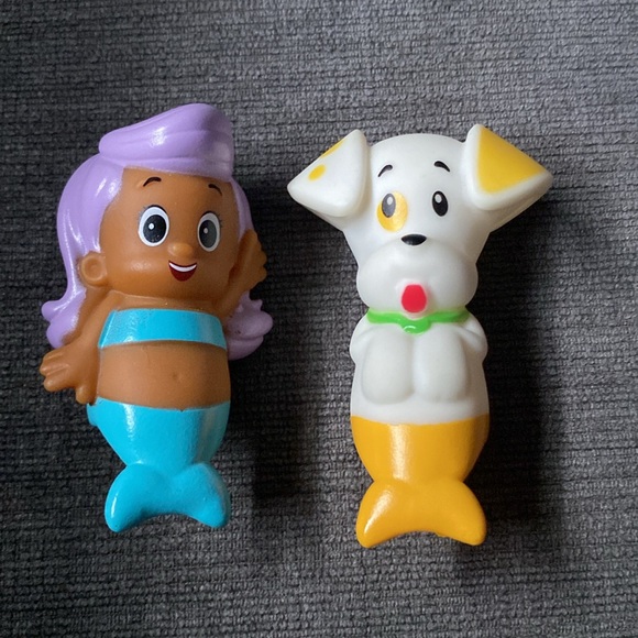 Nickelodeon Bubble Guppies Bath Time Finger Puppets - Bubble Puppy & Molly - Picture 1 of 2
